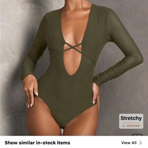 SHEIN Green Fitted Long Sleeve Cut Out Bodysuit